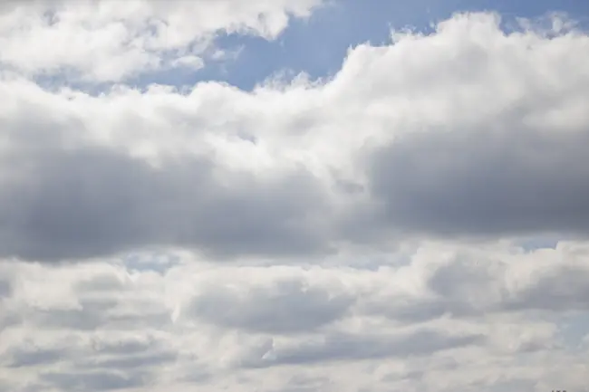 cumulus clouds with grey stripes cumulus_clouds_stripes