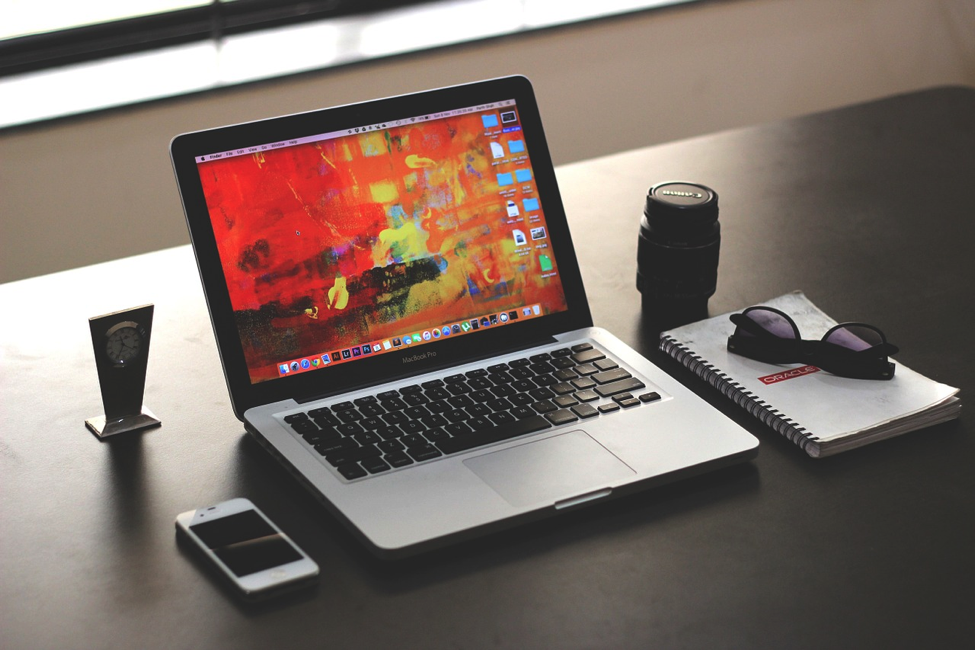 Use the right copyright photos to tell your story preview image