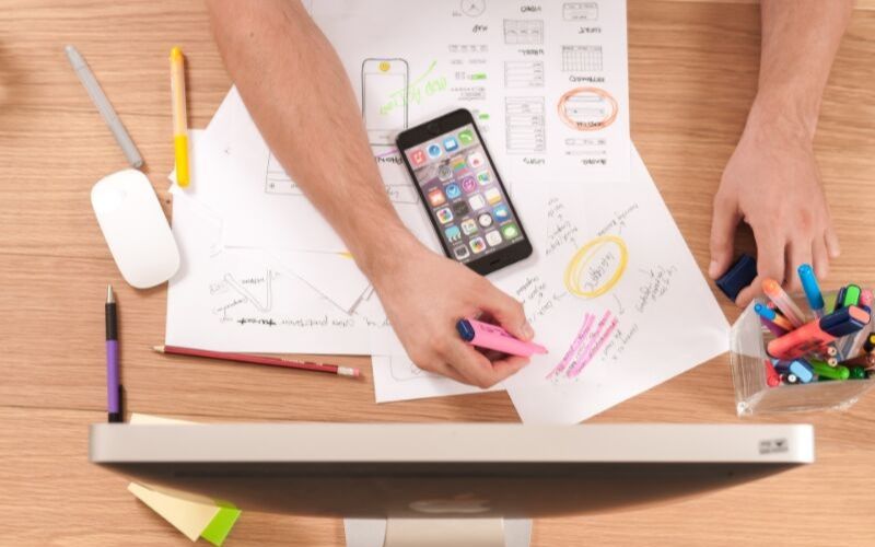Feature image of blog article - 8 Steps For Starting Your App Business In 2019