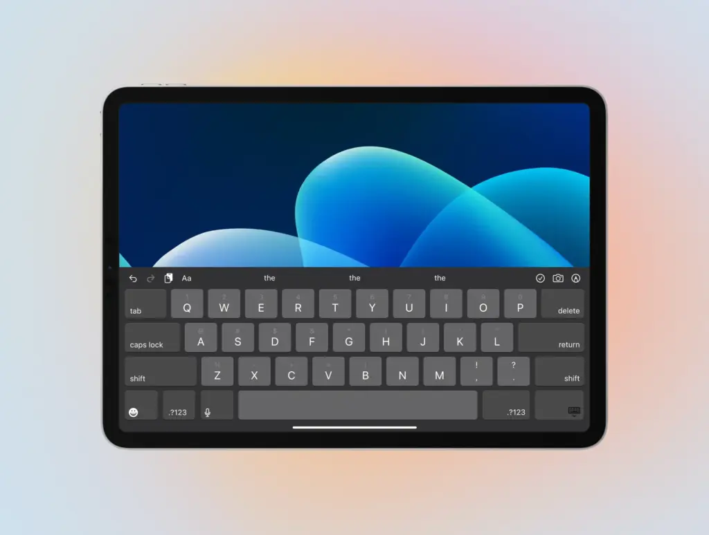 Tablet QWERTY keyboard of Free IOS Keyboard UI Kit.